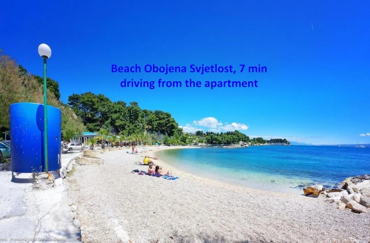 Comfortable Modern Studio With Shaded Patio Split Croatia